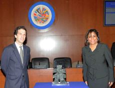 His Excellency Jaime Bermudez Merizalde and The Honourable Paula Gopee-Scoon